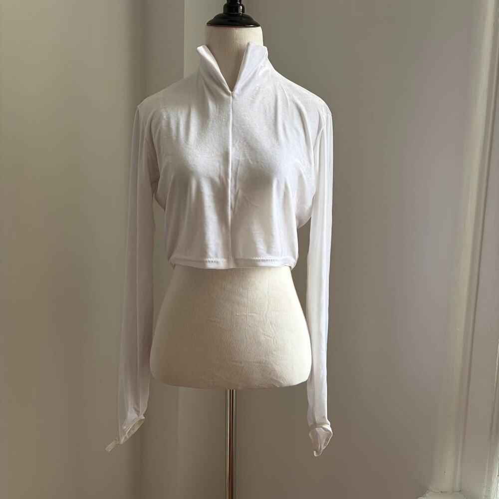 White Long Sleeve Velvet Crop Top